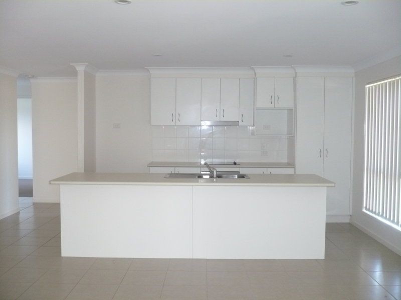 25 Skewis Street, Chinchilla QLD 4413