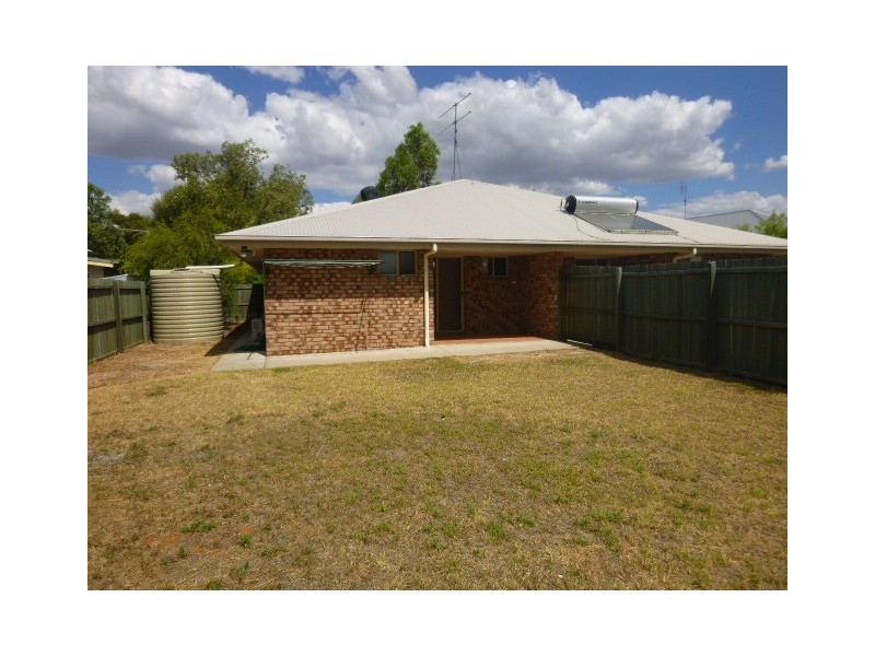 2/73 Wambo Street, Chinchilla QLD 4413