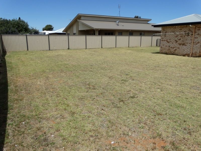 9 Cole Street, Chinchilla QLD 4413