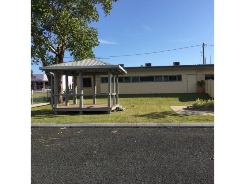 2/19 Bell St, Chinchilla QLD 4413