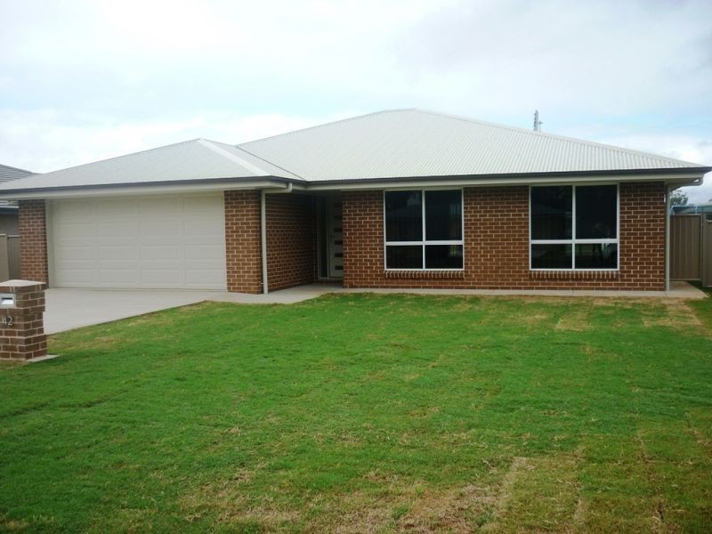 42 Sommerfeld Crescent, Chinchilla QLD 4413
