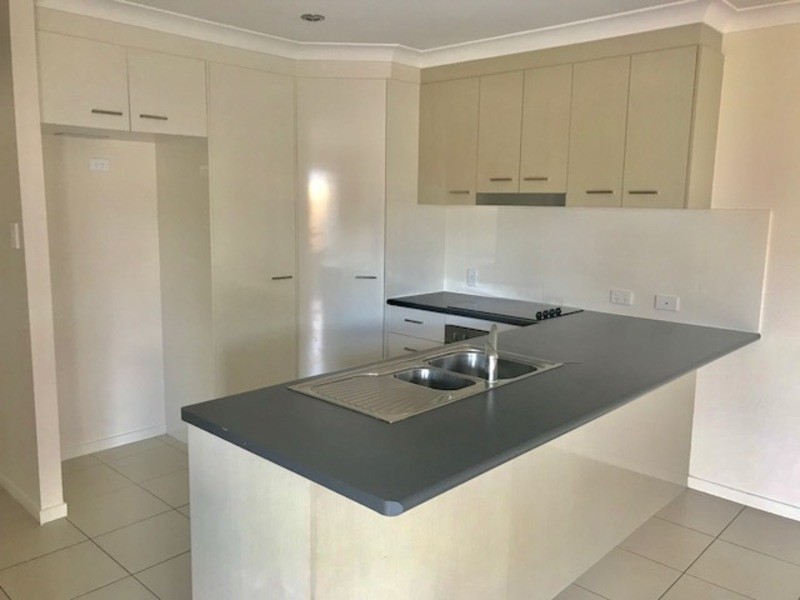 2/15 Ellem Drive, Chinchilla QLD 4413