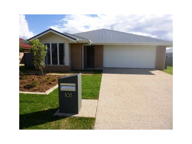 108 Windmill Road, Chinchilla QLD 4413