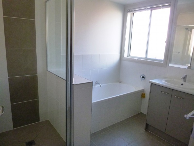 108 Windmill Road, Chinchilla QLD 4413