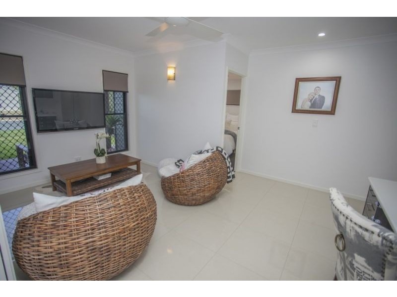 10 Parker Place, Chinchilla QLD 4413