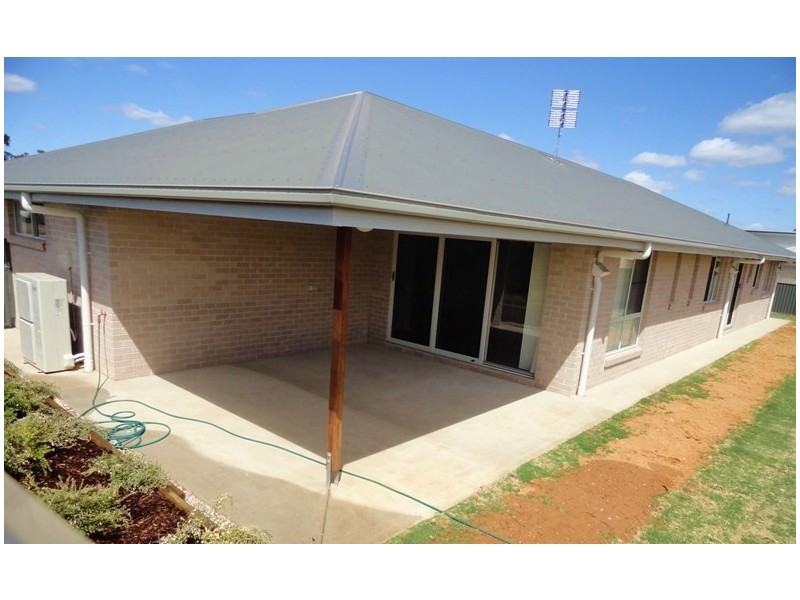 71 Frame Street, Chinchilla QLD 4413