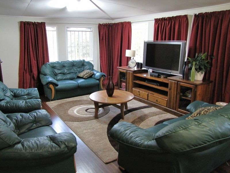 42 Oak Street, Chinchilla QLD 4413