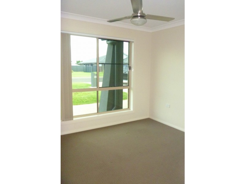 16 Gower Street, Chinchilla QLD 4413