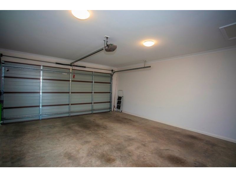 73 Sommerfeld Cres, Chinchilla QLD 4413