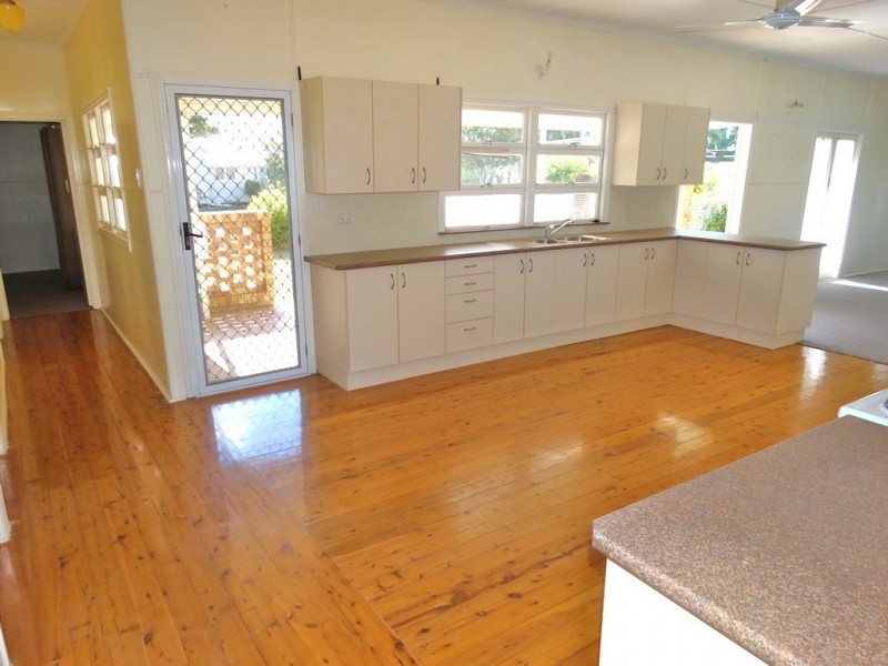 22 Windmill Road, Chinchilla QLD 4413