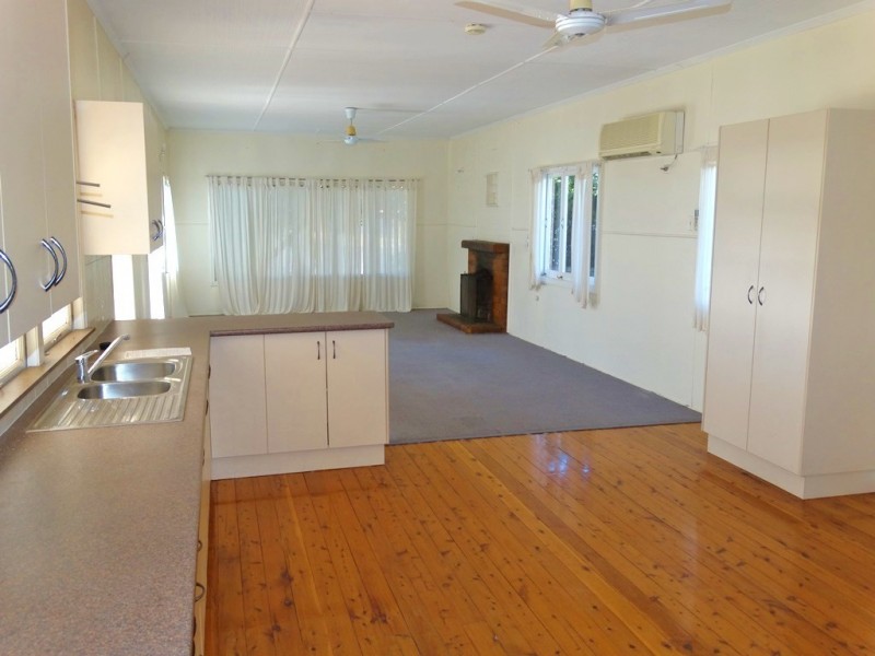 22 Windmill Road, Chinchilla QLD 4413