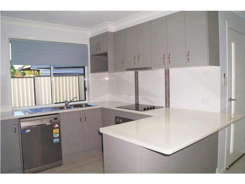 2/12 Wambo Street, Chinchilla QLD 4413