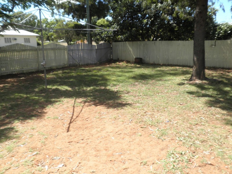 12 Castle Street, Chinchilla QLD 4413