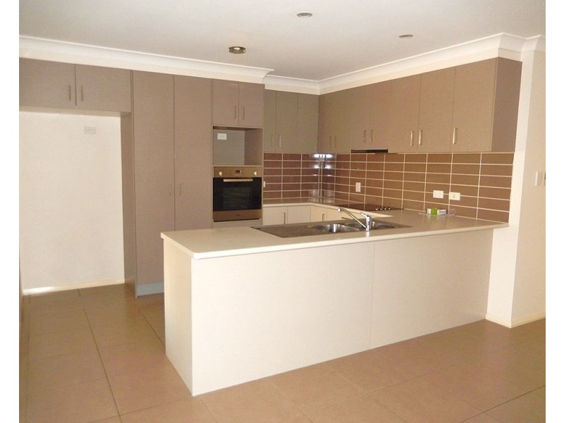 44 Sommerfeld Crescent, Chinchilla QLD 4413