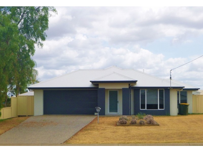 97 Zeller Street, Chinchilla QLD 4413