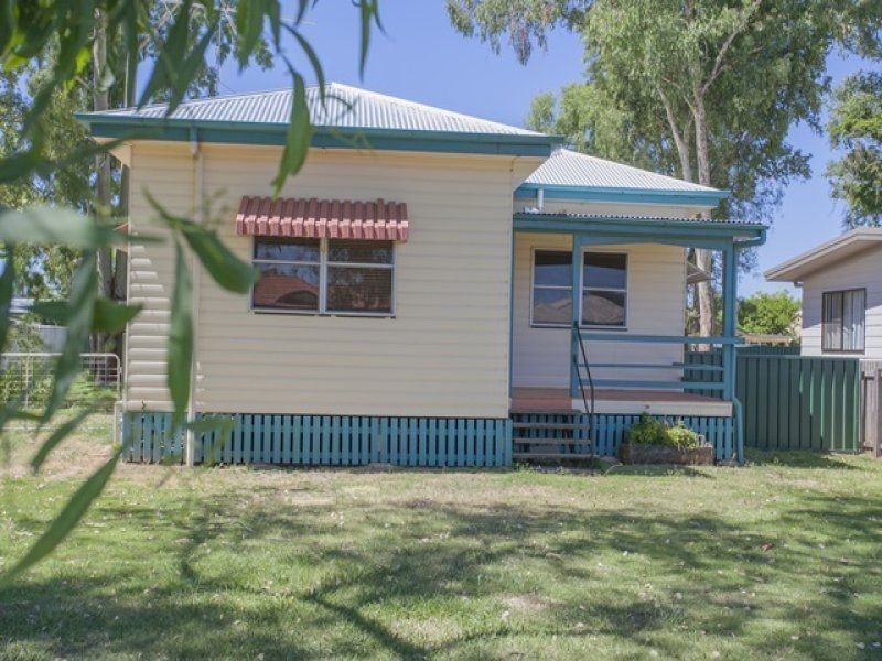 35 Zeller Street, Chinchilla QLD 4413