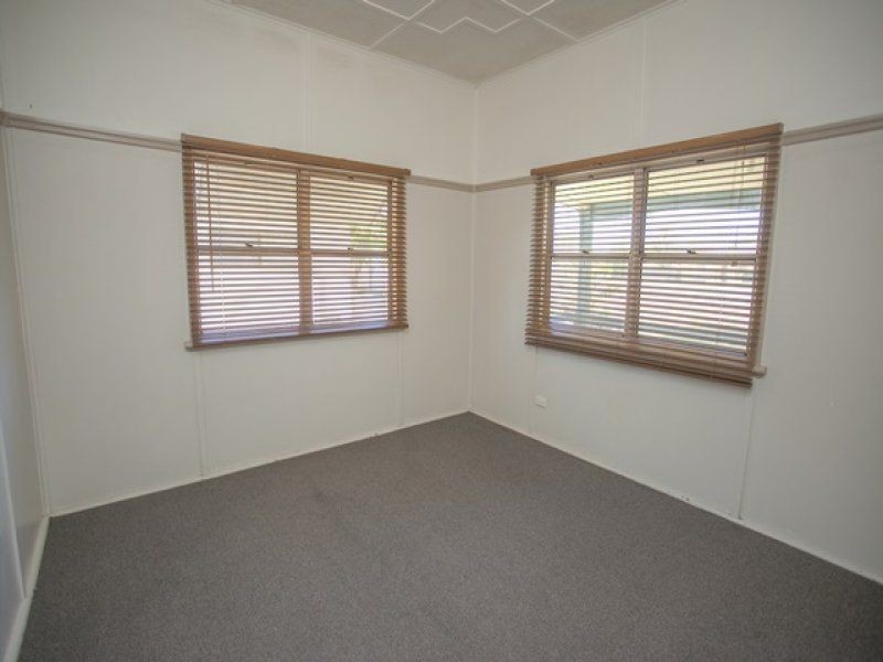 35 Zeller Street, Chinchilla QLD 4413