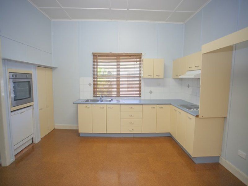 35 Zeller Street, Chinchilla QLD 4413