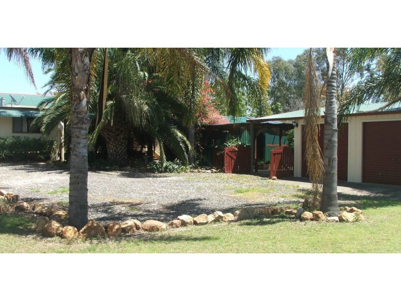 8 Wambo St, Condamine QLD 4416