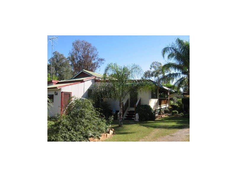 8 Wambo St, Condamine QLD 4416