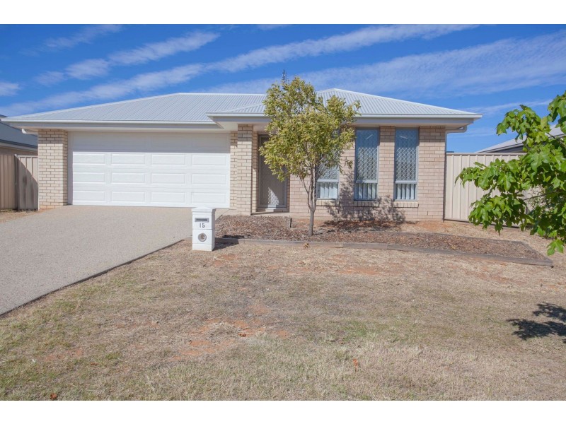 15 Bridgeman Pde, Chinchilla QLD 4413