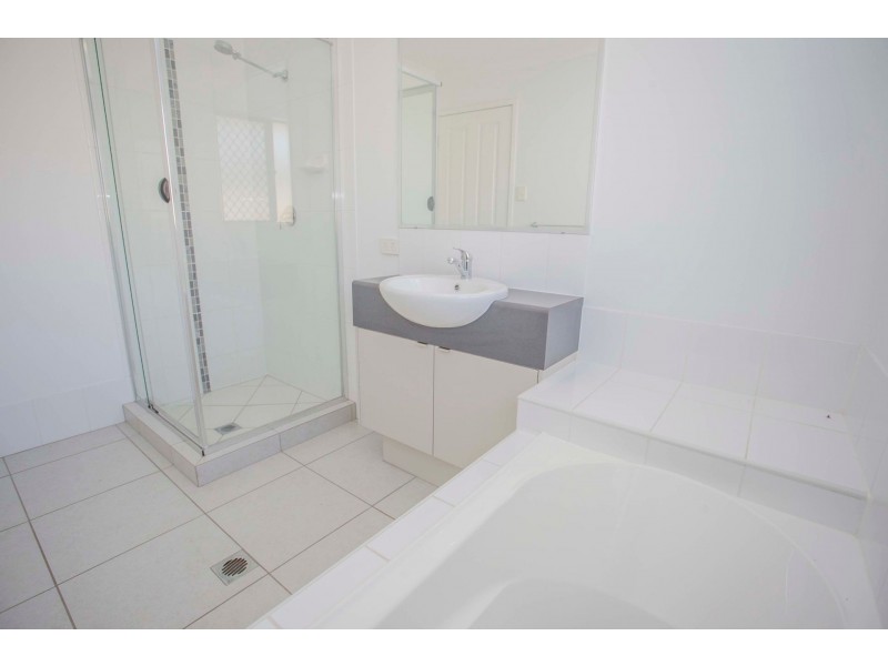 15 Bridgeman Pde, Chinchilla QLD 4413