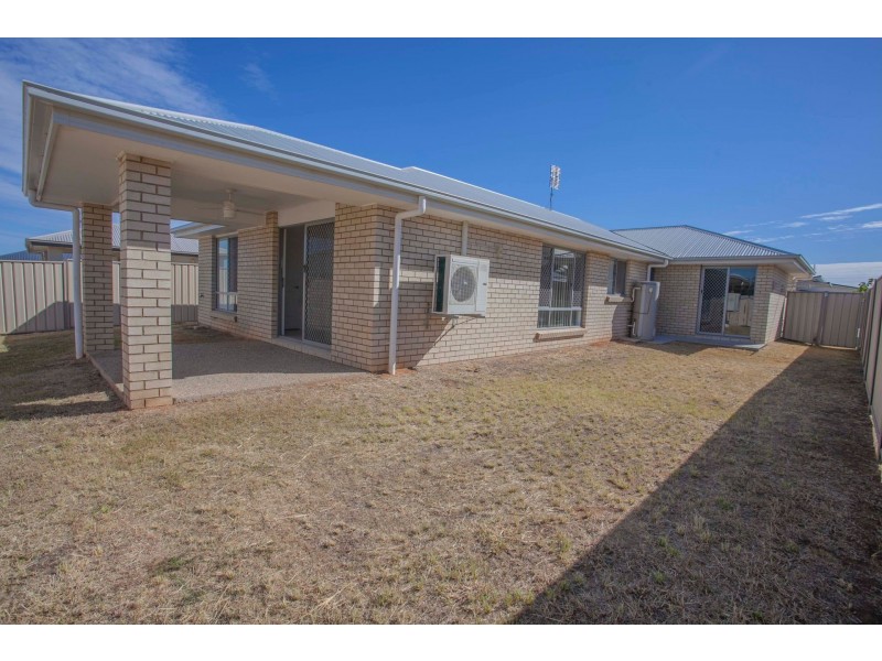 15 Bridgeman Pde, Chinchilla QLD 4413