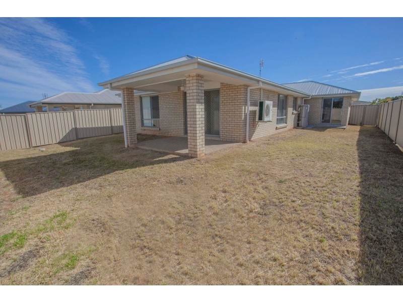 15 Bridgeman Pde, Chinchilla QLD 4413