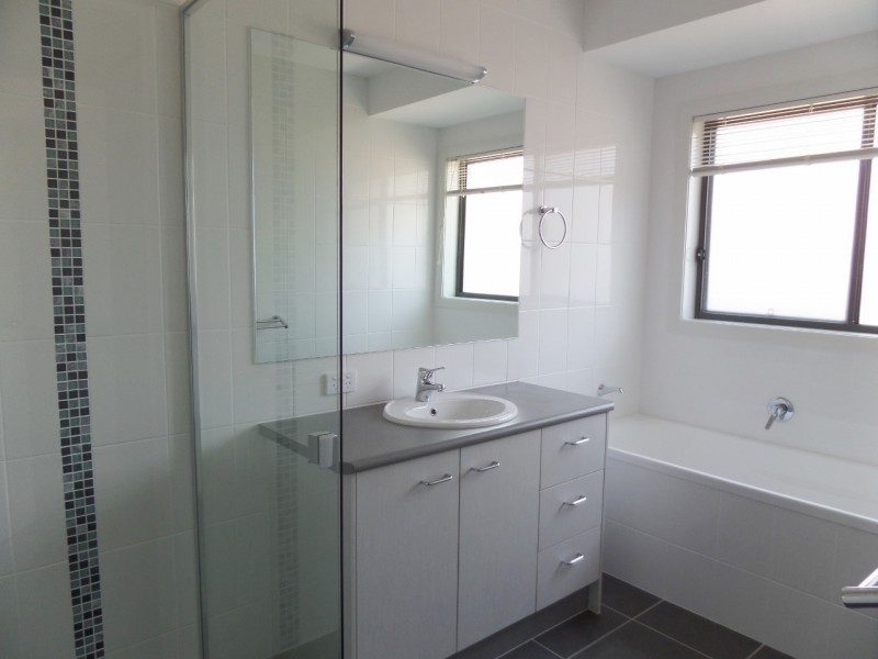 6 Parker Place, Chinchilla QLD 4413