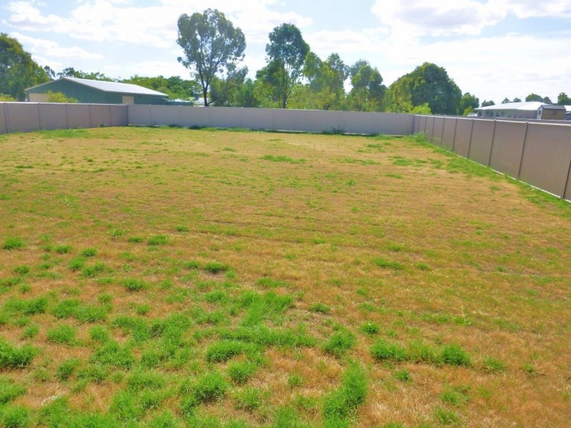 6 Parker Place, Chinchilla QLD 4413