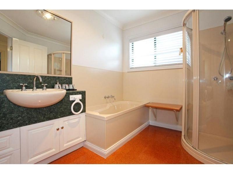 13-15 Holland Street, Chinchilla QLD 4413