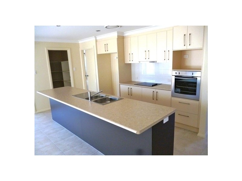 70 Sommerfeld Crescent, Chinchilla QLD 4413