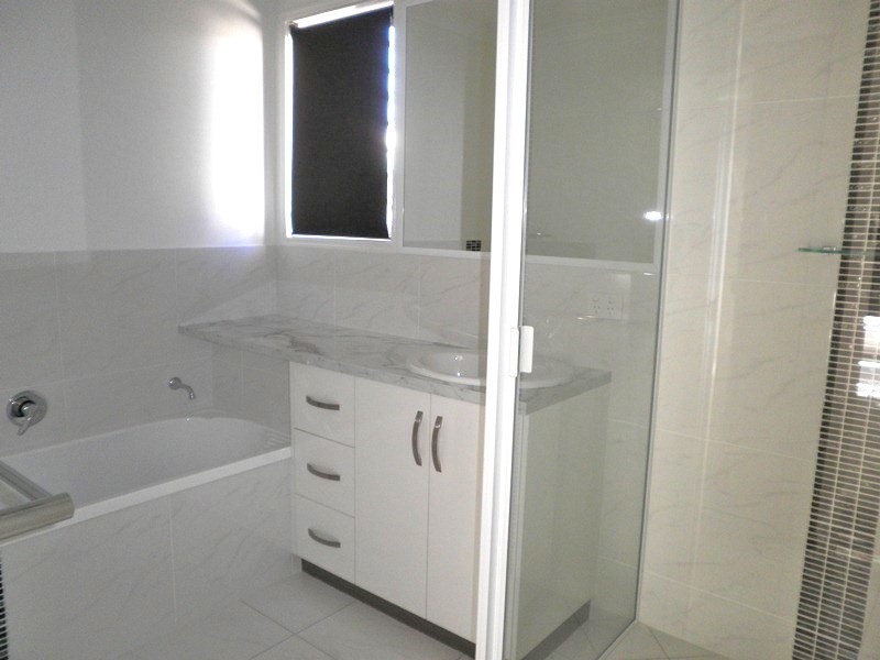 2/4 Dudley Street, Chinchilla QLD 4413