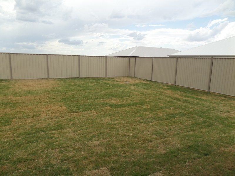 16 Gleeson Street, Chinchilla QLD 4413