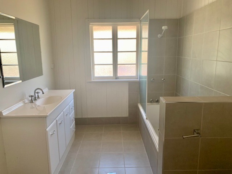 12 Middle Street, Chinchilla QLD 4413