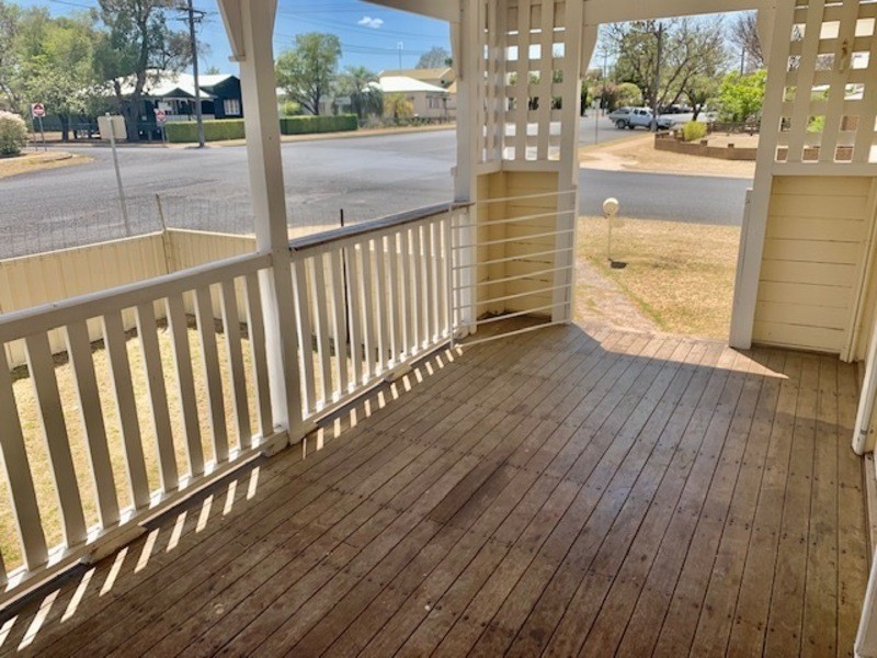 12 Middle Street, Chinchilla QLD 4413