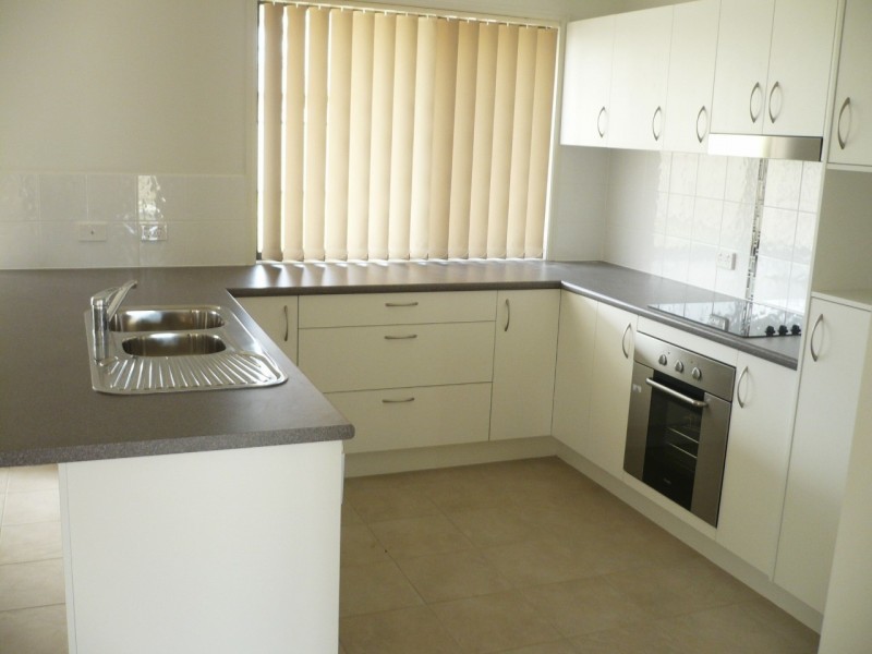 4 Barnsley Street, Chinchilla QLD 4413