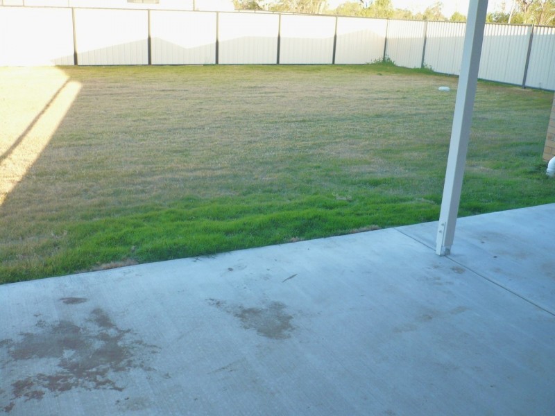 4 Barnsley Street, Chinchilla QLD 4413