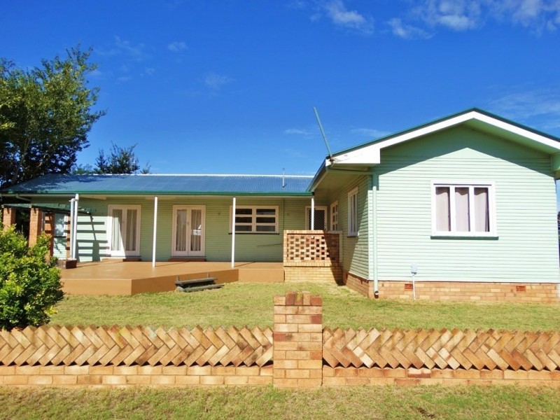 22 Windmill Road, Chinchilla QLD 4413