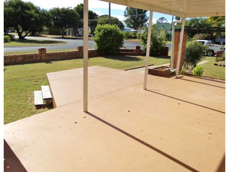 22 Windmill Road, Chinchilla QLD 4413
