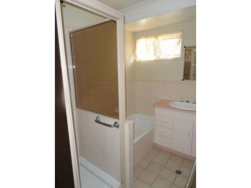 1/64 Middle Street, Chinchilla QLD 4413