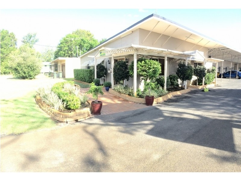 96 Glasson St, Chinchilla QLD 4413