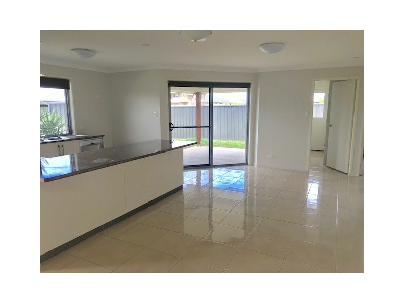 1/16 Dudley, Chinchilla QLD 4413