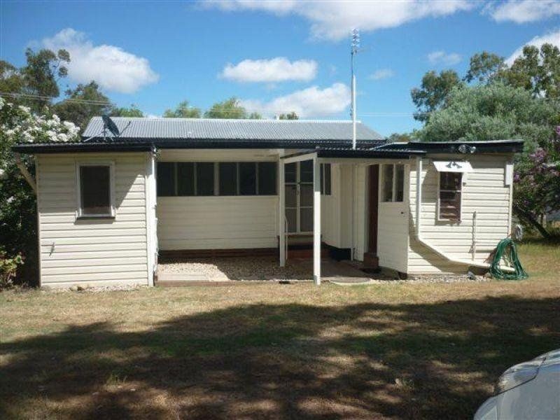 12 Helena, Chinchilla QLD 4413