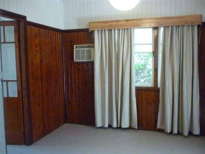 12 Helena, Chinchilla QLD 4413