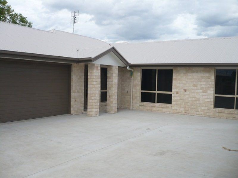 Unit 2/27 Price Street, Chinchilla QLD 4413