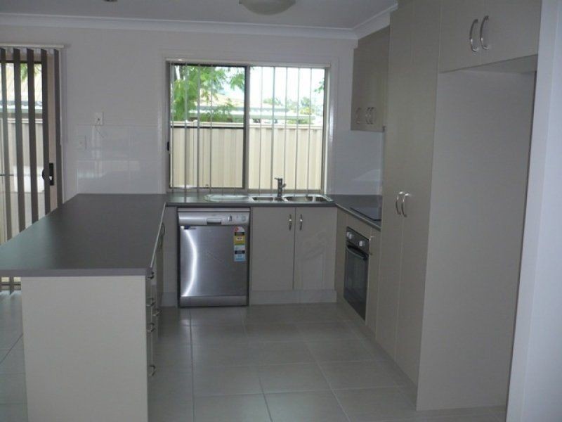Unit 2/27 Price Street, Chinchilla QLD 4413
