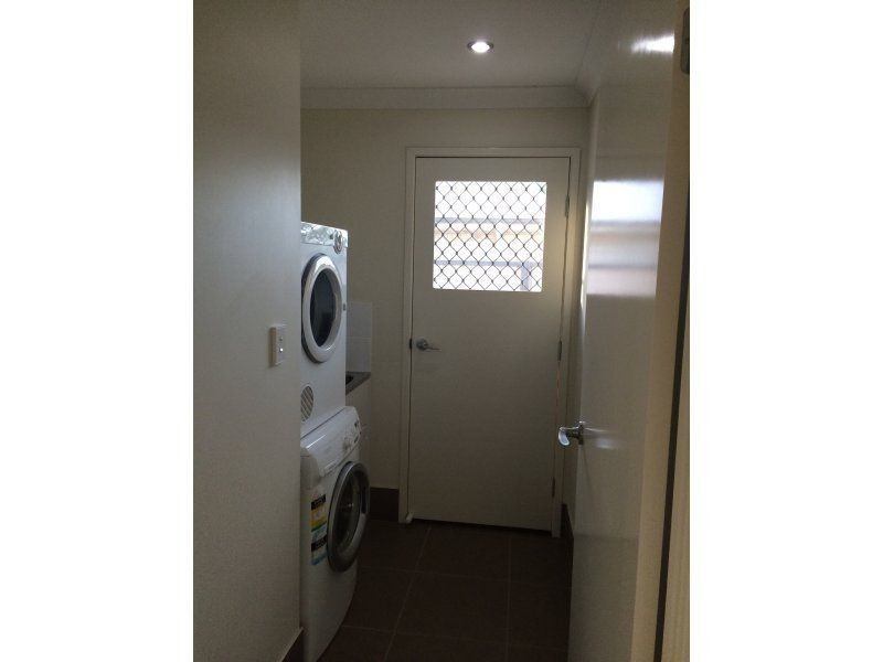 2/14 Back Avenue, Chinchilla QLD 4413