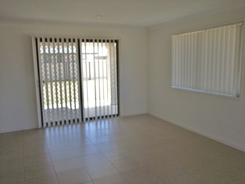 8 Lewis Street, Chinchilla QLD 4413