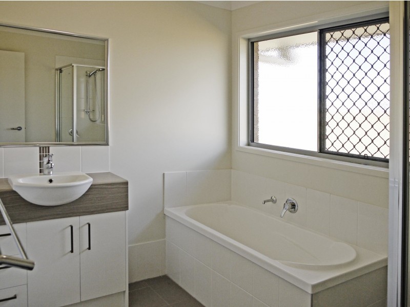 11 Brennan Place, Chinchilla QLD 4413